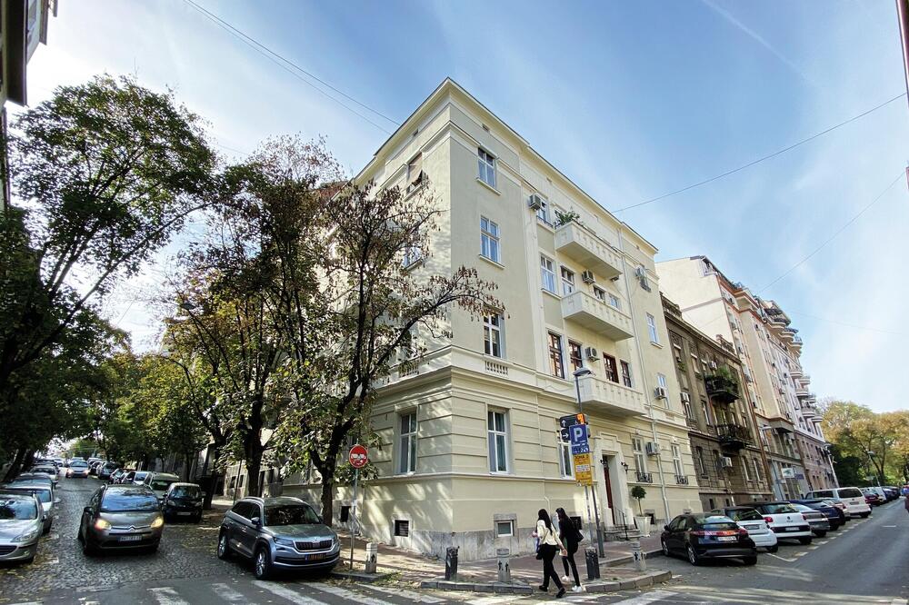 UMETNIČKA DELA NA FASADAMA U CENTRU BEOGRADA! Osvanule poznate slike slavnih srpskih umetnika - EVO ZBOG ČEGA