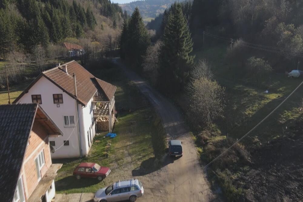 NAJLEPŠA SLIKA SRPSKOG SELA: Deca trčkaraju, a meštani konačno imaju RAZLOG VIŠE da ne napuste dedovinu! (FOTO)