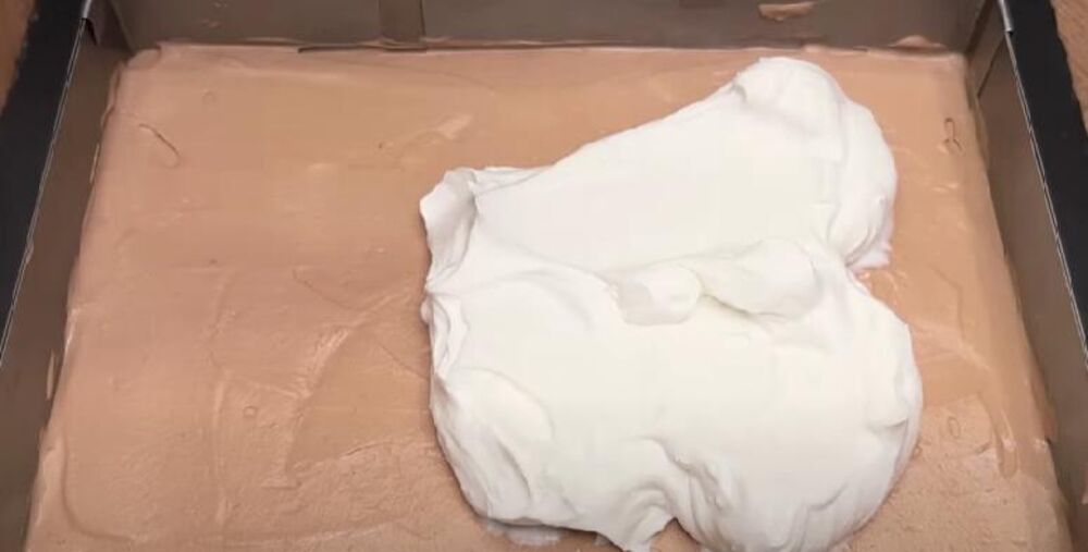 Drugi fil preko kolača