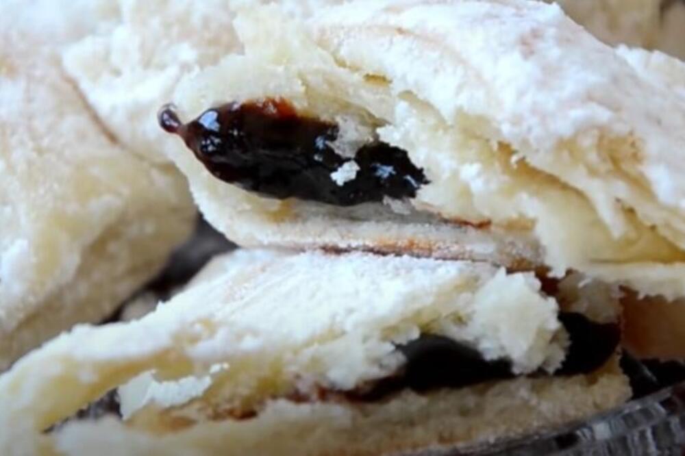 OVAKVE KIFLICE SU BILE NAJPOZNATIJE U JUGOSLAVIJI: Filuju se sa domaćim pekmezom - jeftine, ukusne i mekane