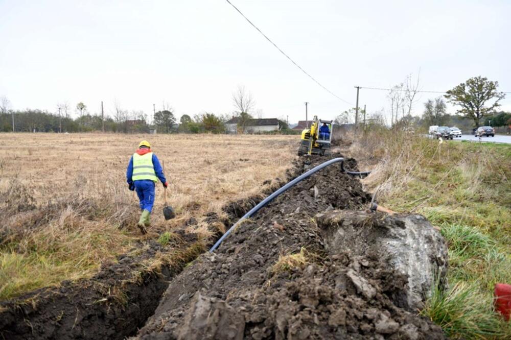 SAMO MI ZNAMO KAKO SMO SE MUČILI: Stigao spas za meštane ovog SRPSKOG SELA, godinama su ČEKALI NA TO (FOTO)