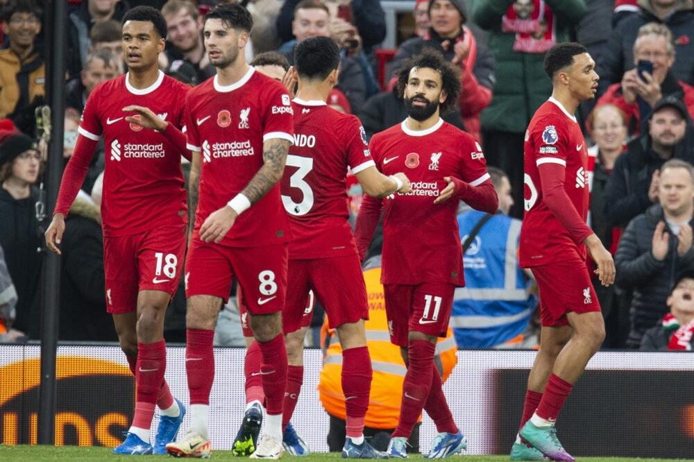 LIVERPUL SRUŠIO ŠEFILD NA ENFILDU I NASTAVIO DA PRATI ARSENAL: Fulam deklasirao Forest!