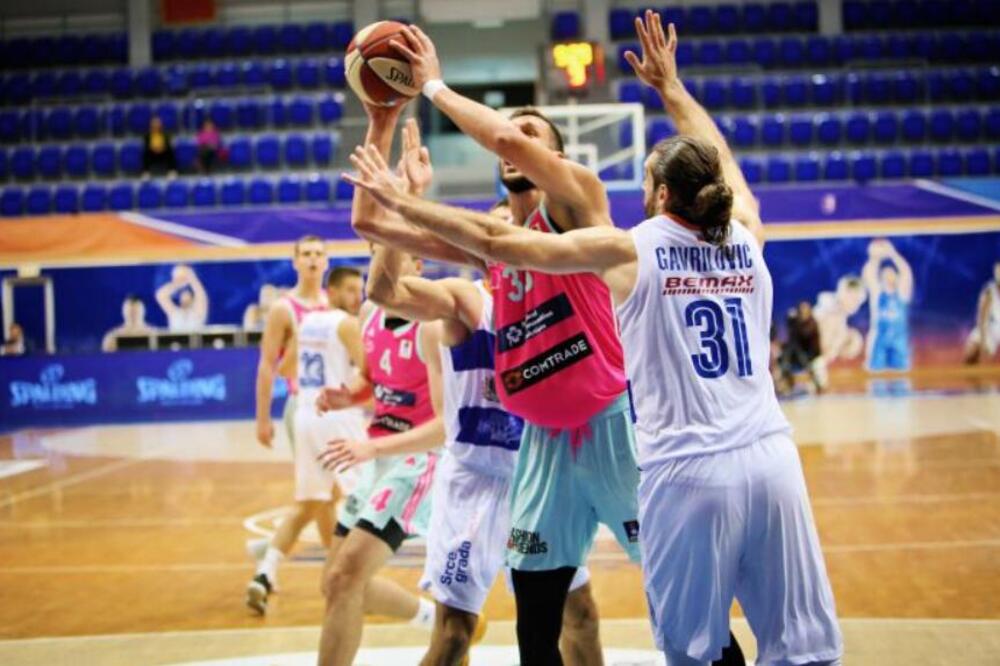 MEGA NA +34 U BARU! Mornar bez rešenja za dva dabl-dabla gostiju i odličnog Topića (VIDEO/FOTO)