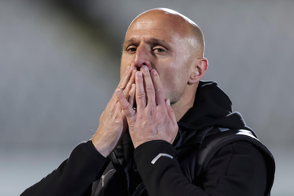 DULJAJ SE JAVNO POŽALIO: "Vređa mi inteligenciju, priča da imam njegovu podršku, a PREGOVARA SA DRUGIM trenerima!"