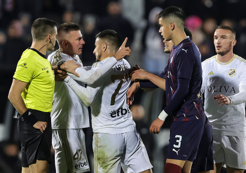 Tenzije na utakmici Partizana i Čukaričkog