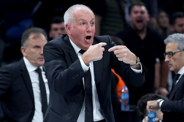 OBRADOVIĆ ZAGRMEO PRED ALBU: Ako hoćemo pobedu, to je neophodno!