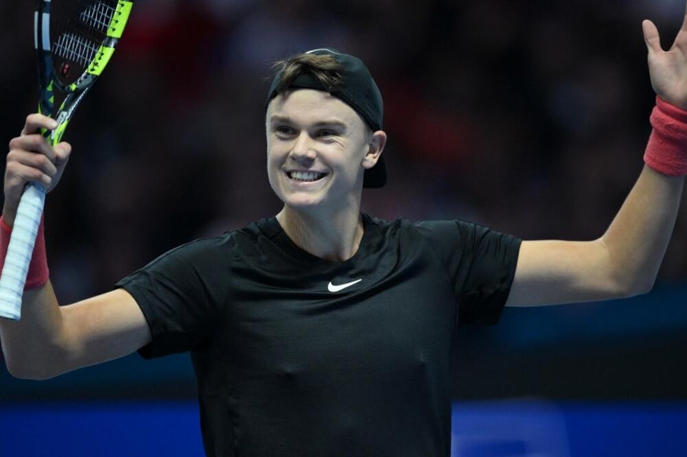 DANAC ZABRINUO, PA SE PROBUDIO: Rune u četvrtfinalu Brizbejna!