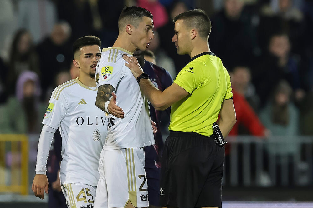 "NAŠ KLUB BRUTALNO POKRADEN!" Čukarički besan, objavio snimke sudijskih grešaka (VIDEO/FOTO)