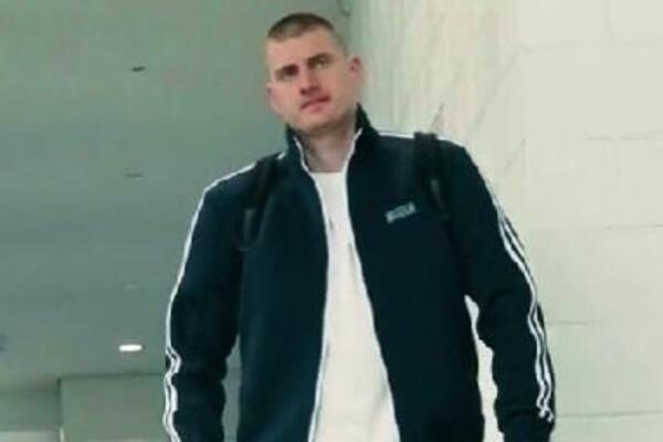 SVI PRIČAJU O JOKIĆEVOM STAJLINGU: Navijačima Partizana se posebno dopada! (VIDEO)