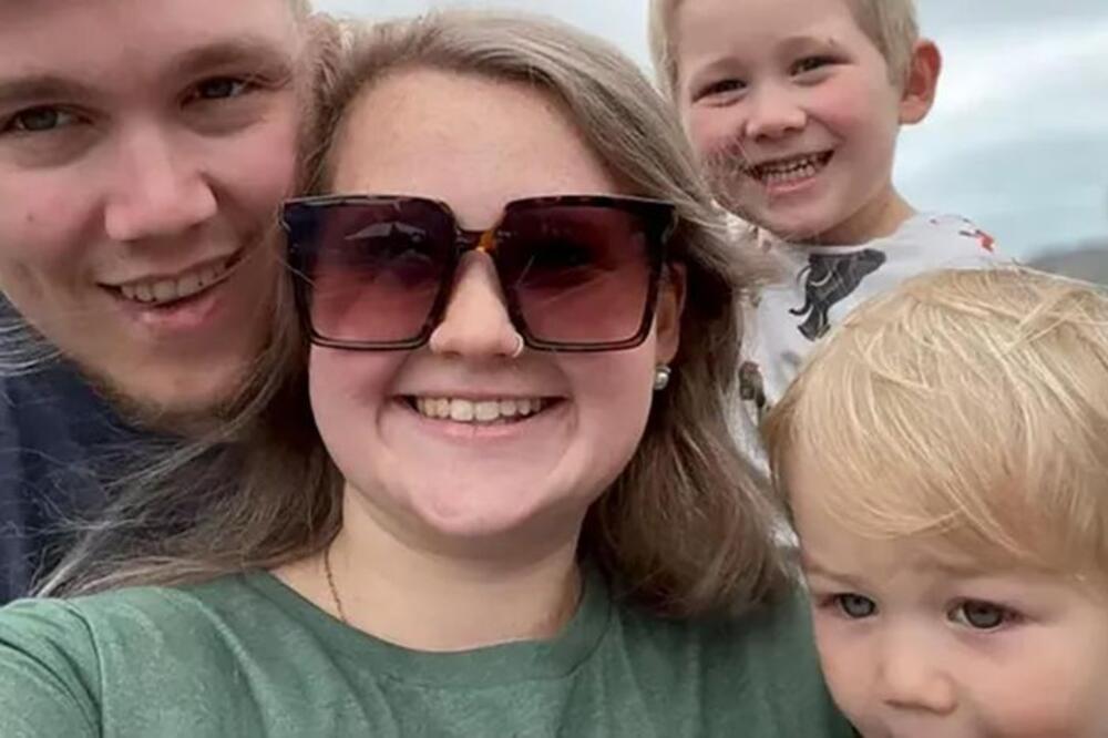 MAJKU I DVA SINA UBIO 17-GODIŠNJI ROĐAK: Samo 10 minuta ranije poslala mužu PORUKU, ovo su njene POSLEDNJE REČI