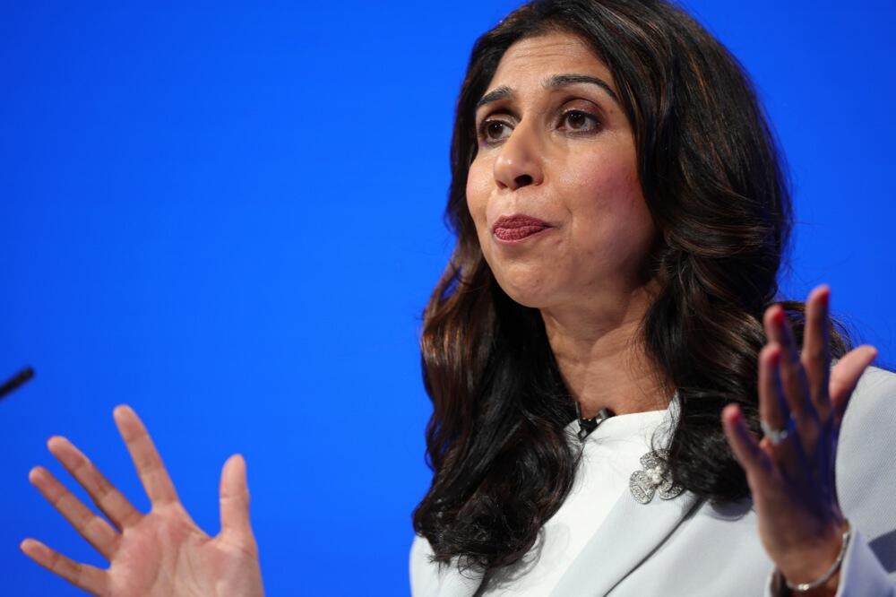 SMENJENA BRITANSKA MINISTARKA UNUTRAŠNJIH POSLOVA!