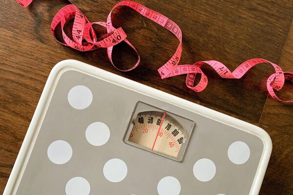 IZAZOV 30 DANA 5 KG MANJE: Da li je moguće izgubiti težinu bez rizika po zdravlje?