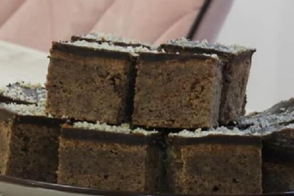 POSNE ČOKO-ORAH KOCKE KOJE SE PRAVE ZA TILI ČAS: Najsočnija poslastica - ukus sa sela kakav se pamti