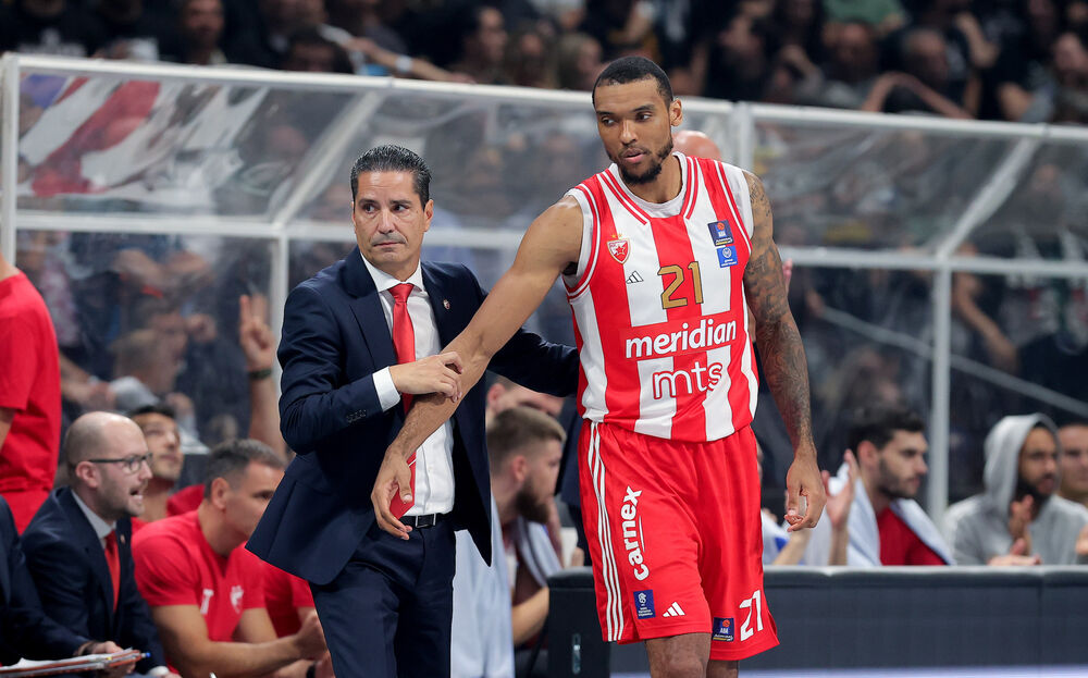 Trener Janis Sferopulos i Džoel Bolomboj