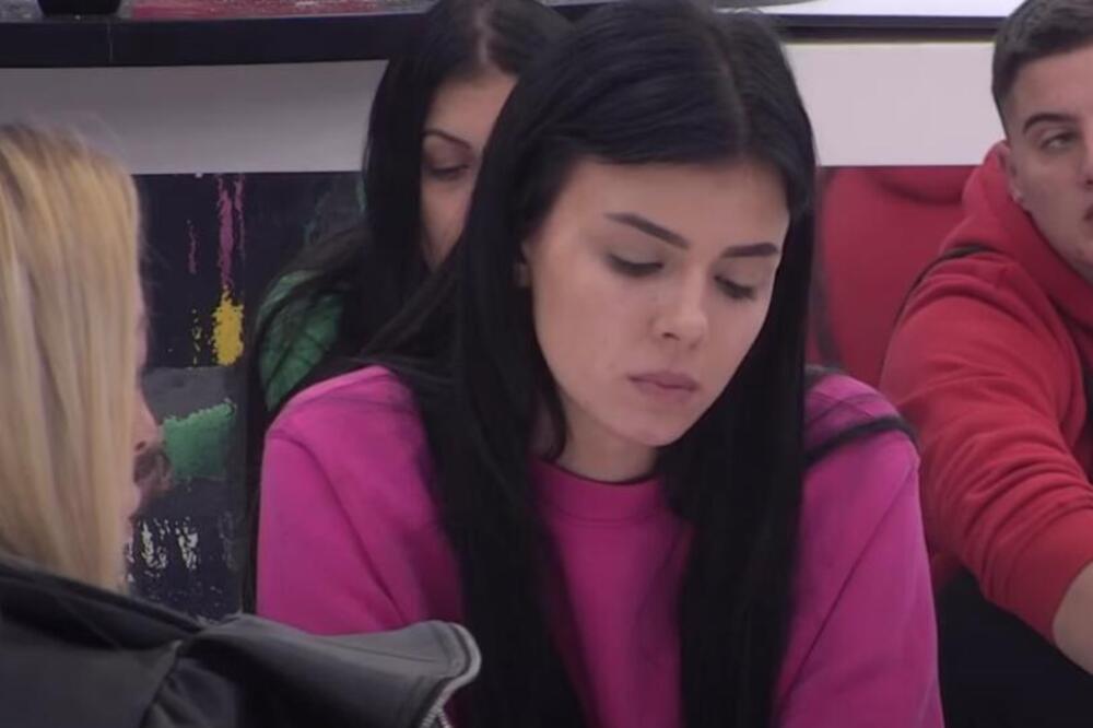 ANITA SRELA BIVŠEG NA SUĐENJU, PA PROGOVORILA O NJEMU: Otkrila da bi se POMIRILA sa NJIM, a ovo je jedini USLOV