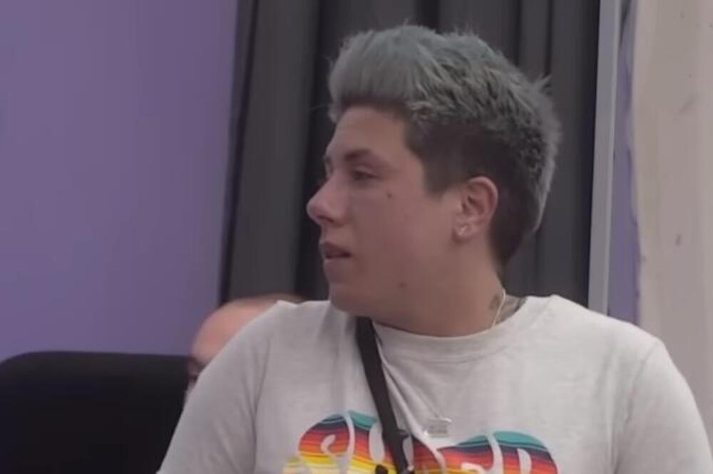 AU LJUDI, KAKAV OBRT: Matora se skinula SKORO GOLA, pa ušla u akciju sa ovom CIMERKOM, kamera APSOLUTNO SVE SNIMILA