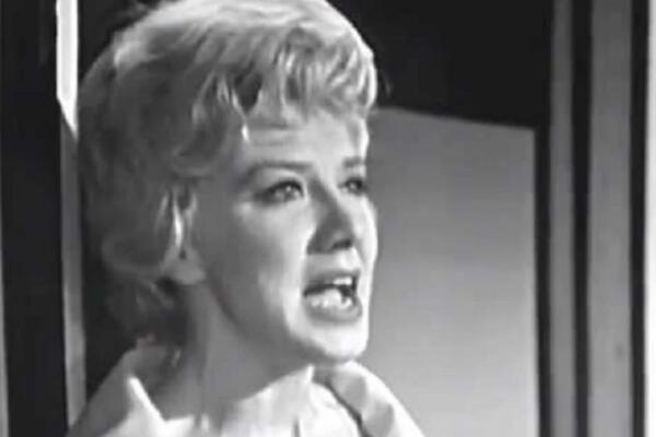 JOŠ JEDNA SMRT! PREMINULA ČUVENA GLUMICA: Uzrok još nije objavljen