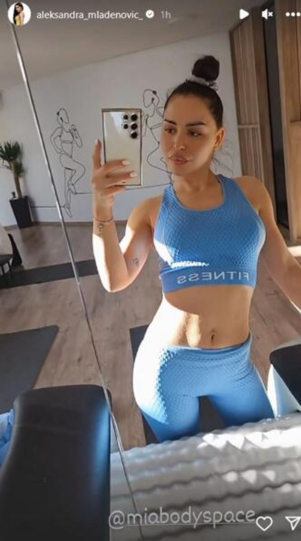 Aleksandra Mladenović pokazala zategnuto telo