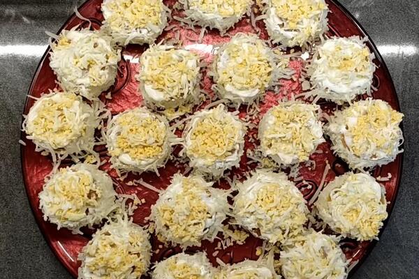 NAJBOLJE HLADNO PREDJELO ZA SVAKU SLAVU: Slane ruske kape prve nestanu sa ovala - recept nikad brži, a ukus savršen