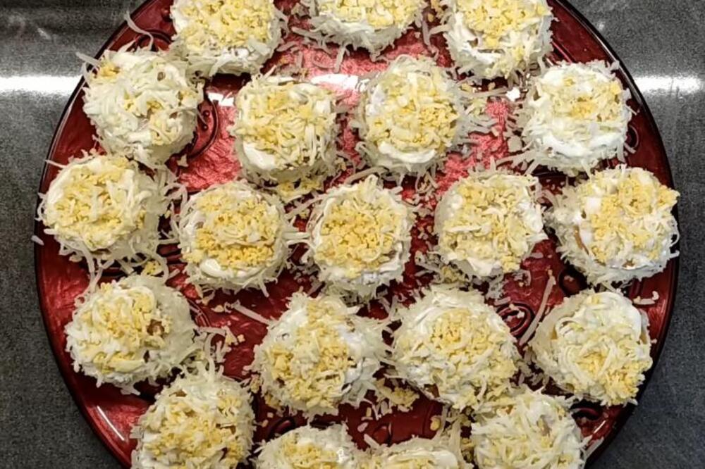 NAJBOLJE HLADNO PREDJELO ZA SVAKU SLAVU: Slane ruske kape prve nestanu sa ovala - recept nikad brži, a ukus savršen