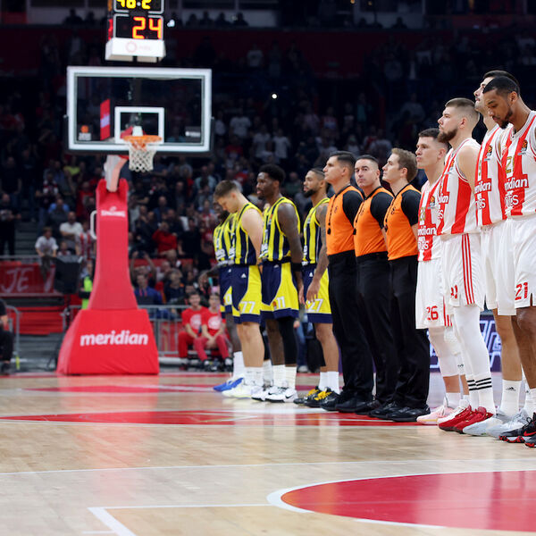 DELIJE UVREDLJIVO SKANDIRALI ABA LIGI! Navijači Crvene zvezde nisu zaboravili SRAMOTU u Zadru