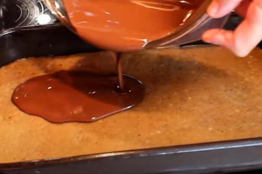 TORTA BOMBONJERA OSVOJILA JE SVE NAŠE DOMAĆICE: Recept je JEDNOSTAVAN čak i kuvaricama POČETNICAMA