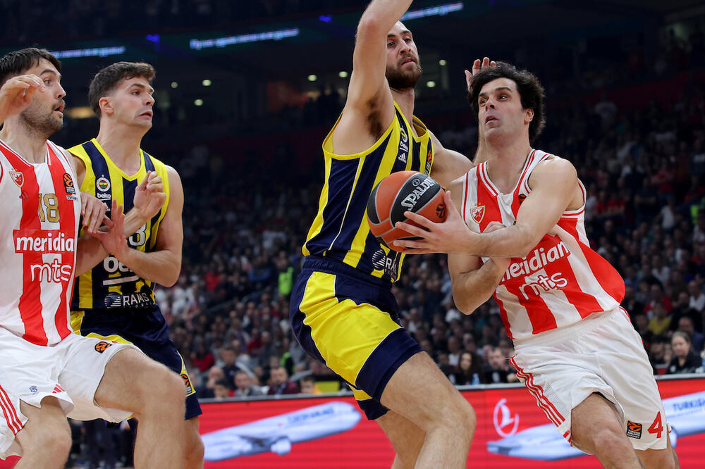 "JEDAN OD ONIH... UBIJAO ME JE..." Zvezda Evrolige se poklonila Teodosiću (FOTO)