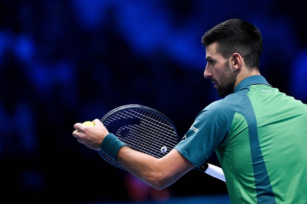 NOVAK PONOVO POKAZAO ZAŠTO JE NAJVEĆI: Srbin pred meč sa Alkarasom proveo vreme sa dečkom u kolicima! (VIDEO)