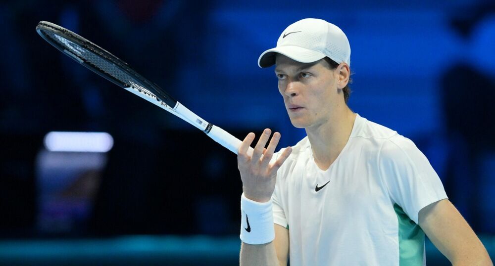 Janik Siner na meču protiv Novaka Đokovića