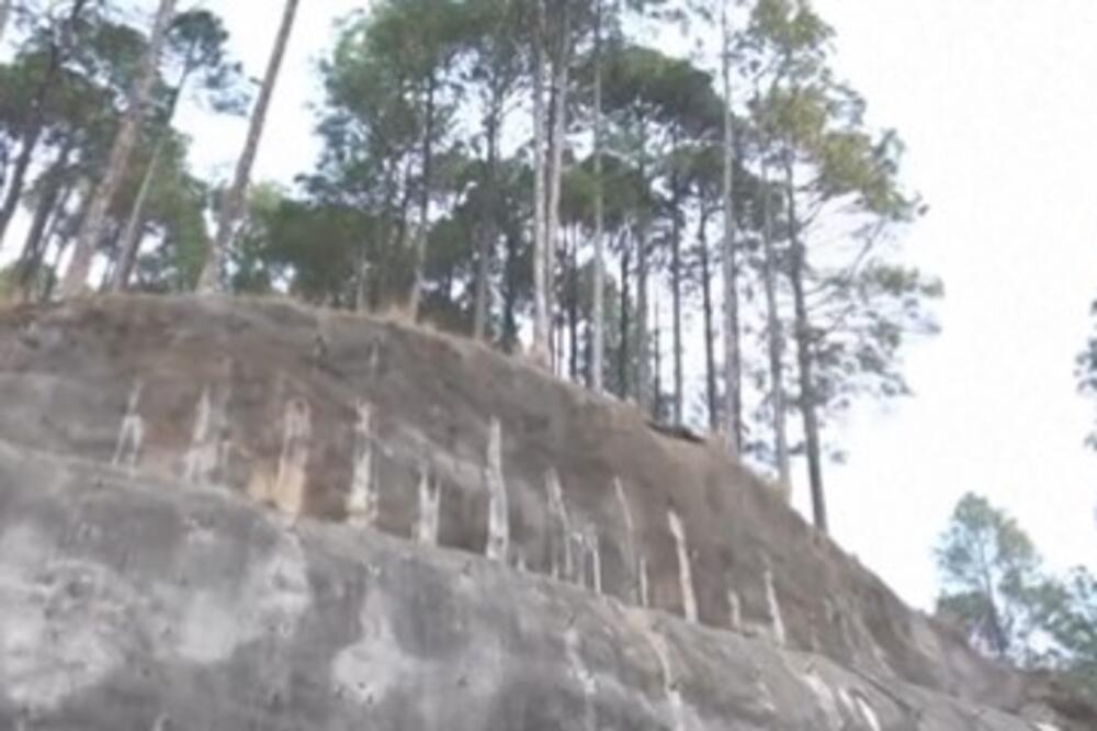 RADNICI I DALJE ZAROBLJENI U RUŠEVINAMA TUNELA, DRAMA UŠLA U ČETVRTI DAN: Spasioci ne mogu da dođu do njih!