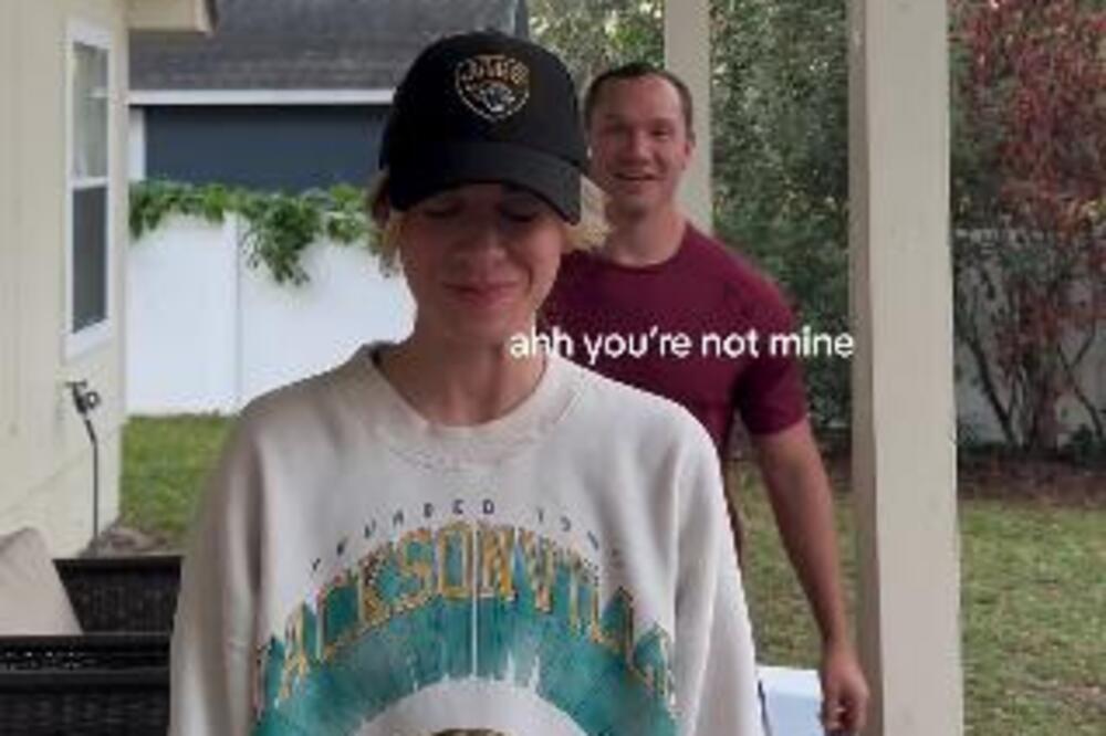 IDENTIČNE BLIZNAKINJE HTELE DA TESITRAJU SVOJE MUŽEVE, PA ISPAO HAOS: Okrenula leđa zetu, a ovaj probao... (VIDEO)