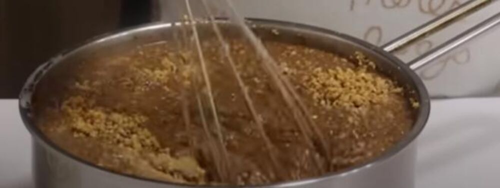 Mleveni keks u filu za čokoladnu rozen tortu