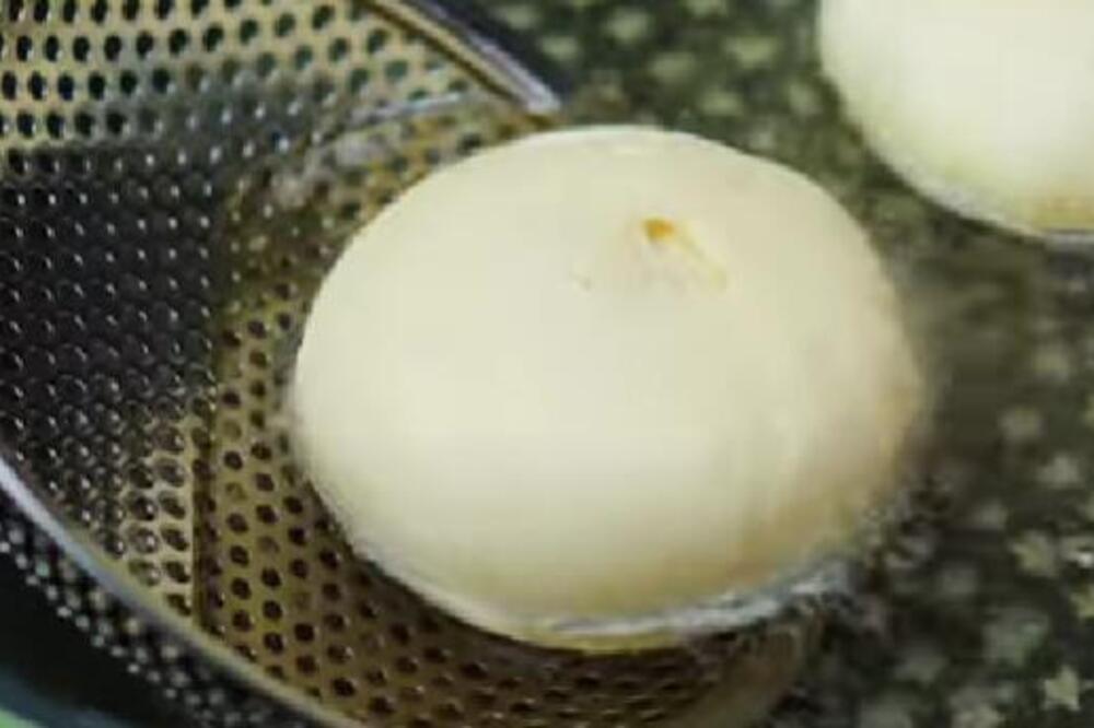 SVE SRPKINJE PRAVE OVAKVE KROFNE NEDELJOM: U testo im obavezno dodajte 1 sastojak zbog kog će biti VAZDUŠASTE