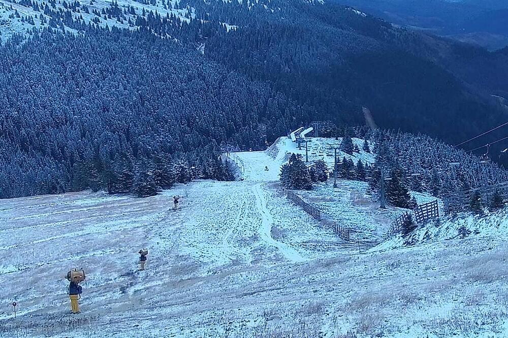 ZABELEO SE JOŠ JEDAN VRH SRBIJE: Očekuje nas prava zimska VEJAVICA, evo i kada (FOTO)