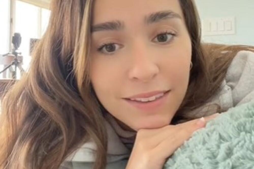 EMA JE 10 GODINA TRPELA UŽASNE BOLOVE: Doktori su je VREĐALI, nazivali je "DRAMATIČNOM", a onda su otkrili HOROR