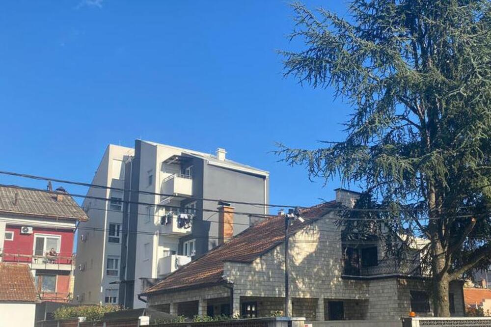 ĆERKA DRAGOSLAVA KOSMAJCA ŽIVI U KUĆI NA KOJU JE BAČENA BOMBA: Zvala da prijavi sve policiji