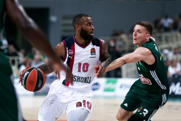 IVANOVIĆ VASKRSAO AMERIKANCA: Miler-MekIntajer MVP 8. kola Evrolige!