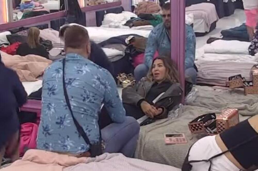 ANELI AHMIĆ REŠILA DA STAVI TAČKU NA ODNOS SA JANJUŠEM: On na sve načine POKUŠAVAO da OPRAVDA ODNOS SA Majom