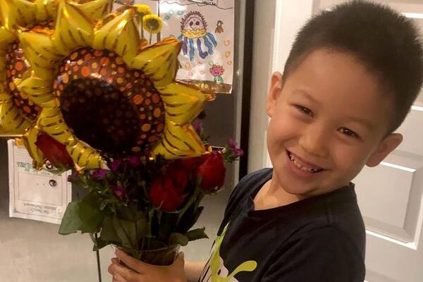 OGROMNA TUGA U TEKSASU: Preminuo dečak (6) kojeg je komšija IZUDARAO BEZJZBOL PALICOM po glavi, 2 meseca se borio