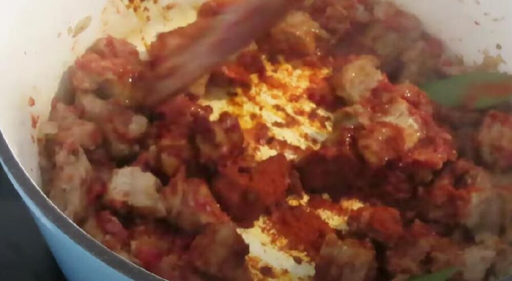 Dinstanje svinjskog mađarskog gulaša