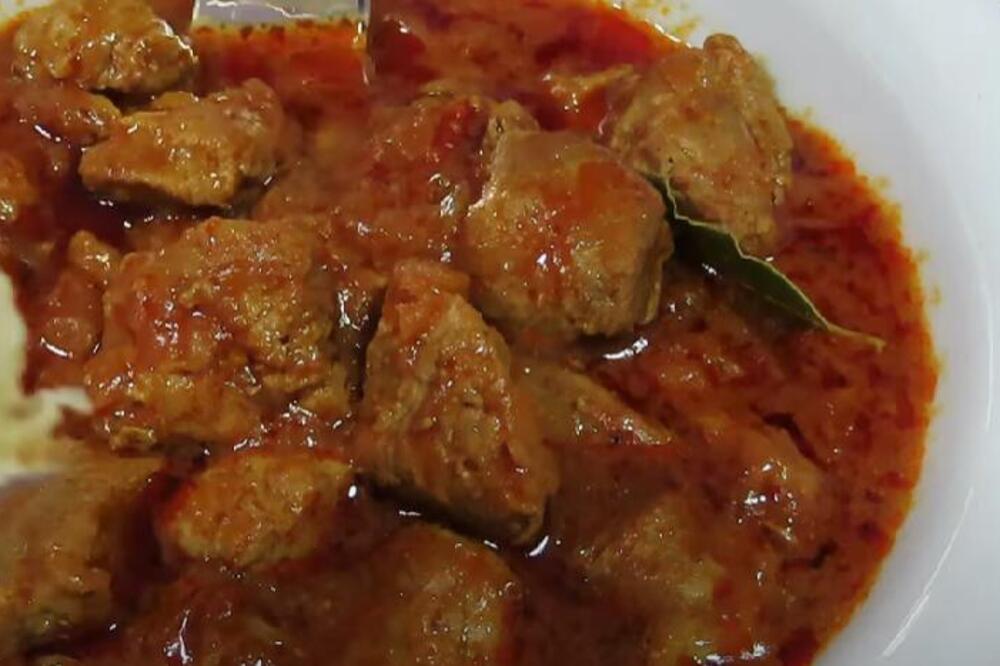 STARA MAĐARICA OTKRILA KAKO PRAVI NAJUKUSNIJI GULAŠ: Bez 1 vrste mesa ga ne sprema - trik zna samo iskusna kuvarica