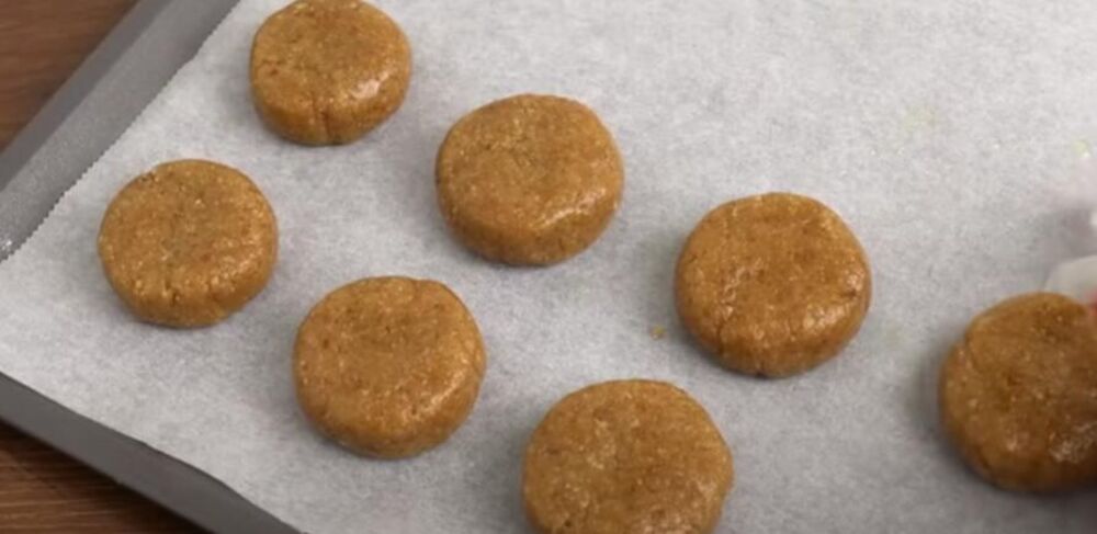 Spremanje kolača sa keksom i kokosom nije teško