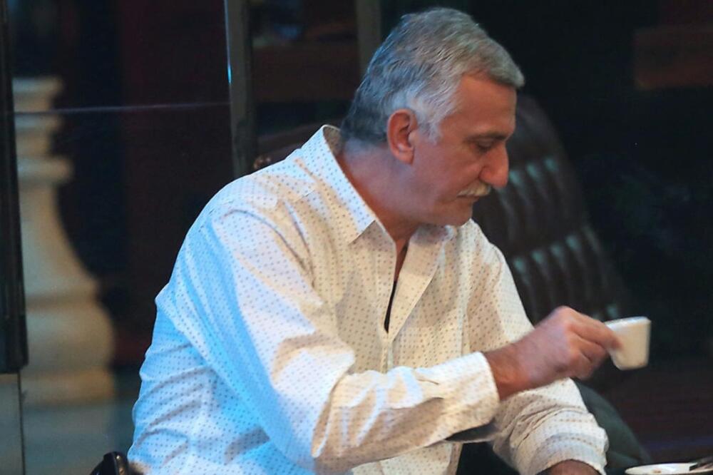 RAZVEO SE GLUMAC BRANKO BABOVIĆ: Na dugogodišnji BRAK stavio ZAUVEK TAČKU