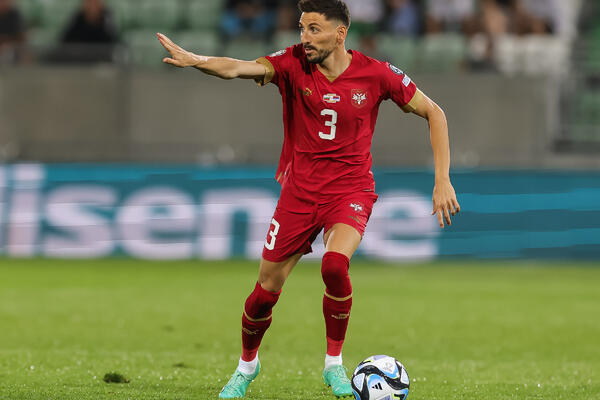 "OČEKIVALI SMO DA MI KREIRAMO NAŠU SUDBINU!" Mladenović jasan pred Bugarsku (FOTO)