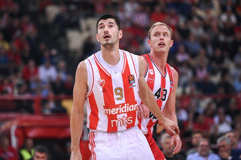 Luka Mitrović na meču protiv Olimpijakosa u Pireju