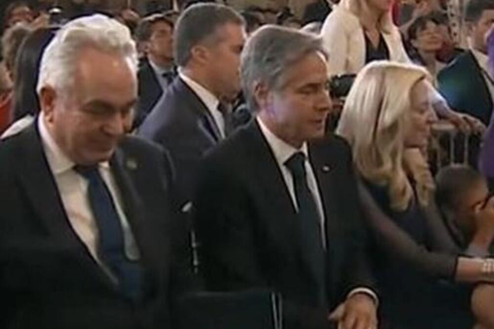 POGLEDAJTE BLINKENOVU HIT REAKCIJU: Evo šta je URADIO kada je Bajden rekao da je Si Đinping DIKTATOR! (VIDEO)