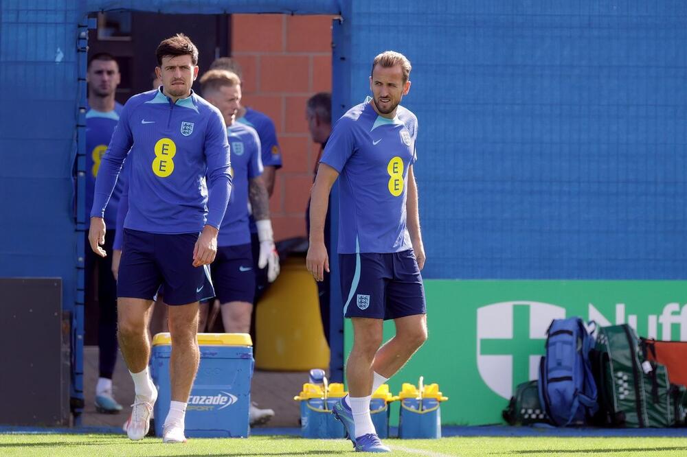 KEJN I MEGVAJER POGODILI GRB ZVEZDE, ALI... Treći Englez pomešao Beograđane sa dva kluba (VIDEO)