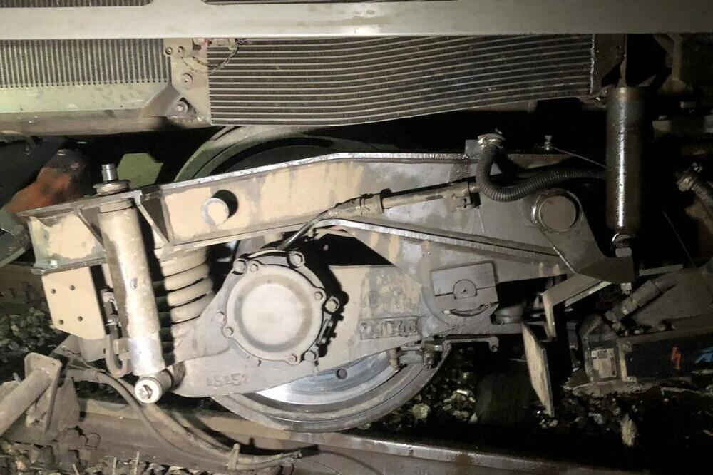 MINISTARKA GRUJIČIĆ I MINISTAR VESIĆ U POSETI POVREĐENIMA U ŽELEZNIČKOJ NEZGODI: Evo u kakvom su STANJU povređeni