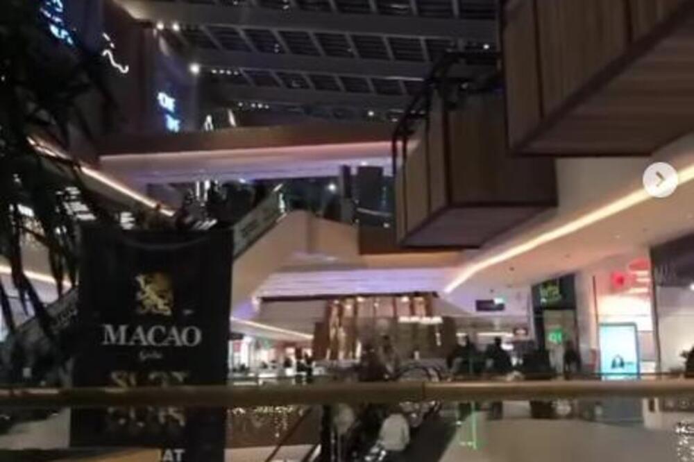 OGLASILA SE SIRENA ZA UZBUNU U "ADA MOL" ŠOPING CENTRU: Posetioci u panici krenuli da izlaze napolje! (VIDEO)
