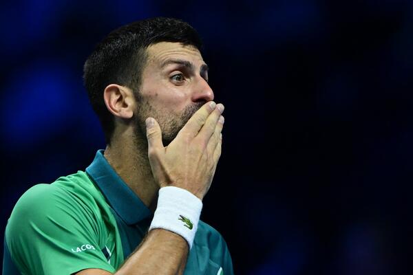 "NADAM SE DA NEĆEMO IMATI PROBLEM..." Novak u strahu od NJE zbog dolaska dece (FOTO)